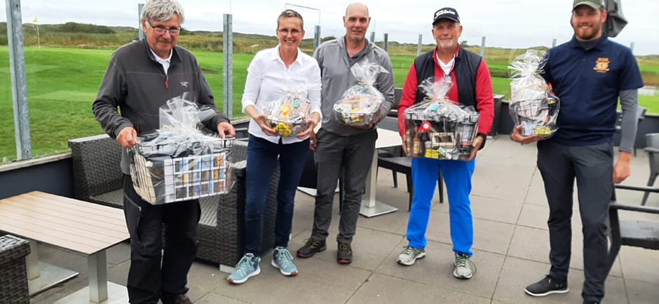 Jan-Petra-Albert-Rob-Rick met hun Texelse prijzen