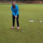 Agnes putt voor birdie en die valt
